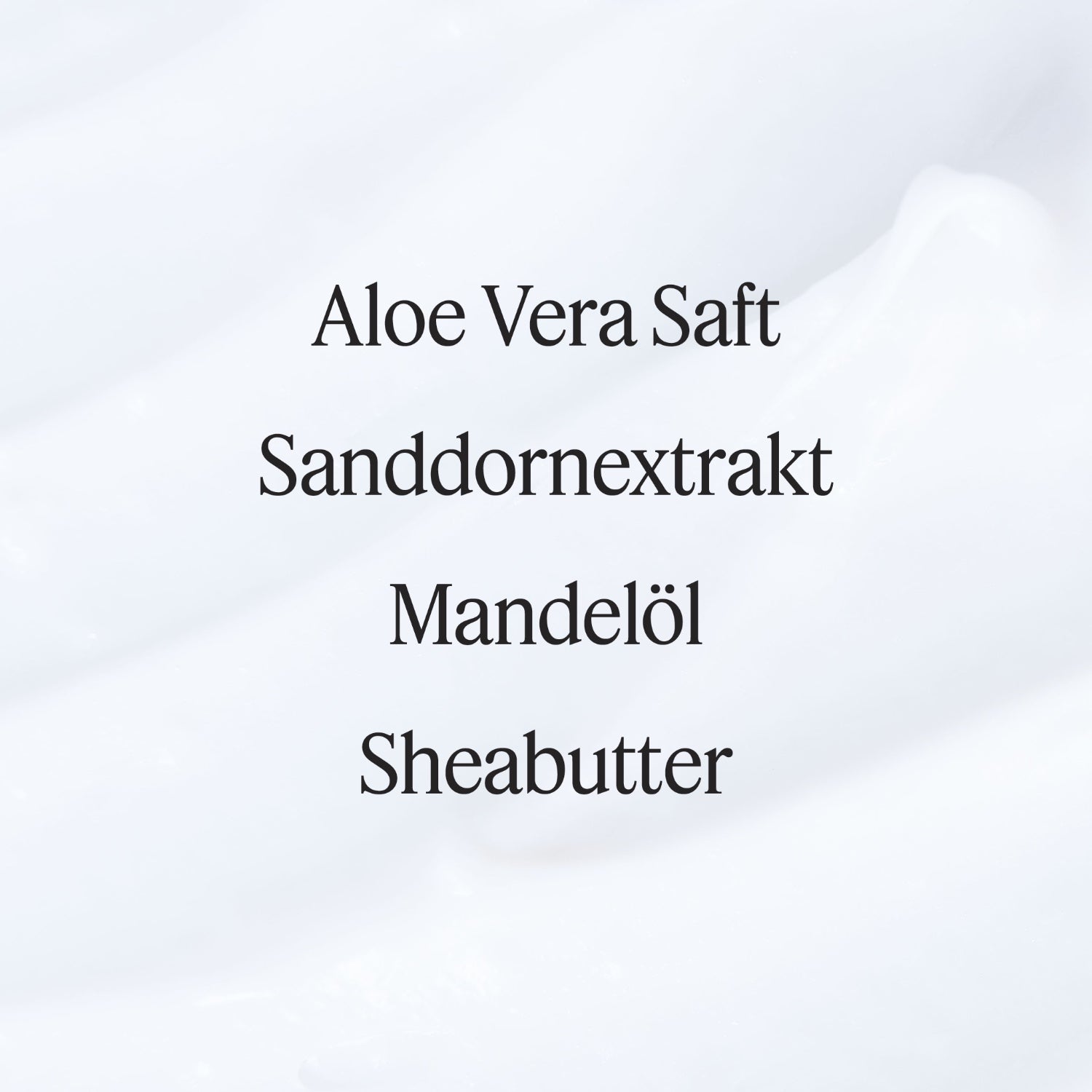 Santaverde Hand Cream Textur – Detailaufnahme der cremigen Aloe Vera Handpflege, mit Hauptinhaltsstoffen