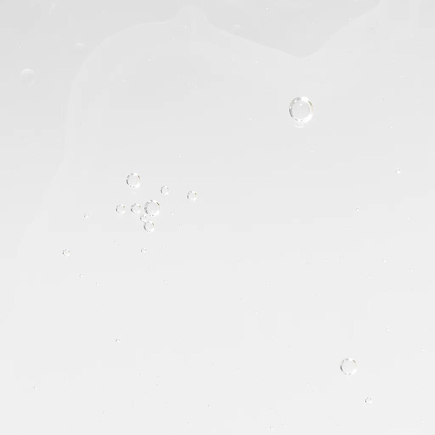 Nahaufnahme der leichten Textur des Santaverde Hyaluron Duo Treatment ohne Duft – Wirkstoffbild mit Hyaluronsäure zur intensiven Hydration und Minderung feiner Linien.