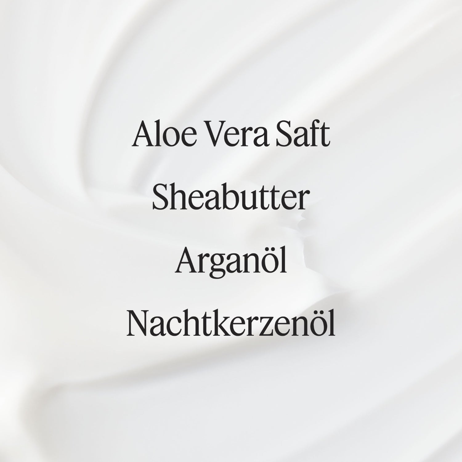 Santaverde Cream Rich – Naturkosmetik-Texturbild der reichhaltigen Aloe Vera Gesichtscreme, cremige Konsistenz minimalistisch präsentiert